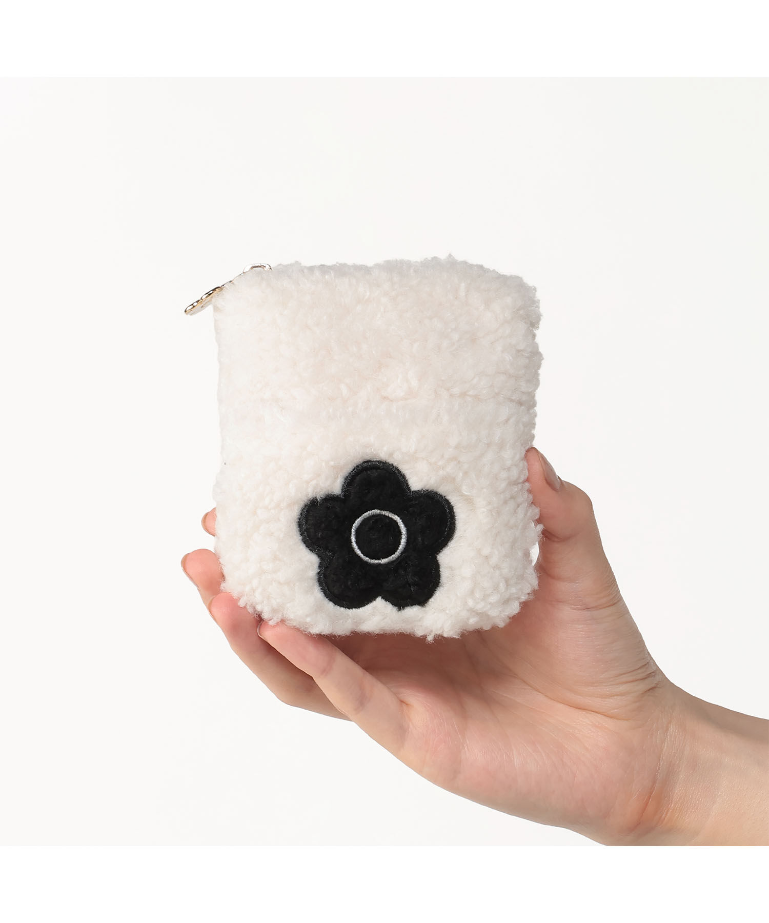 MARY QUANT「デイジーボア フラットポケットポーチミニ」|ポーチ|