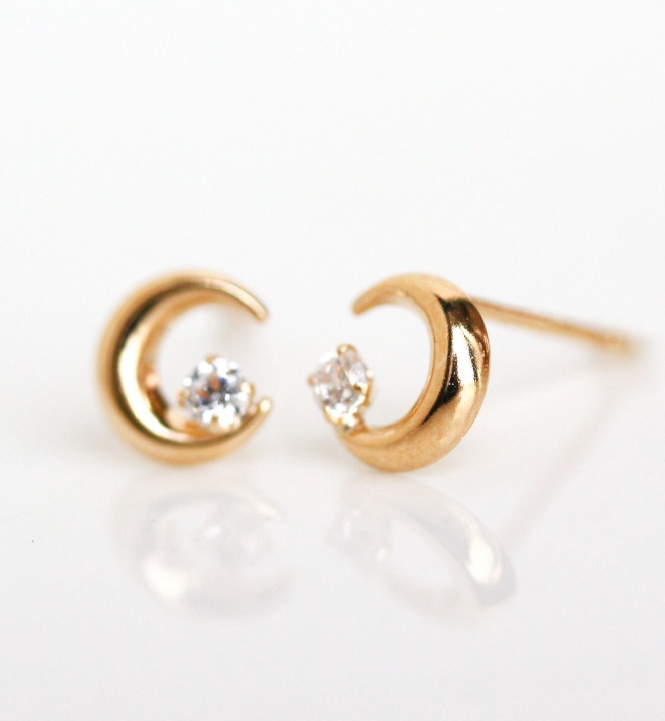  「キュービックジルコニア ムーン ピアス | K18」|ピアス|