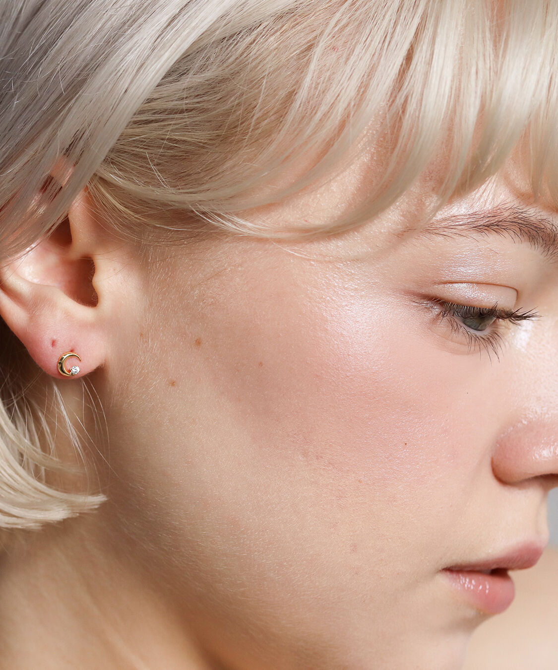  「キュービックジルコニア ムーン ピアス | K18」|ピアス|