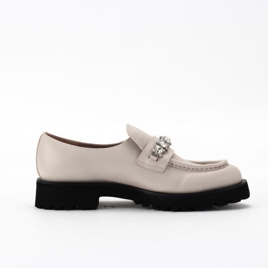 銀座かねまつ「RMJZ2556STELGY 【本革】【Eウィズ】ビジュ―ローファー」|ローファー|