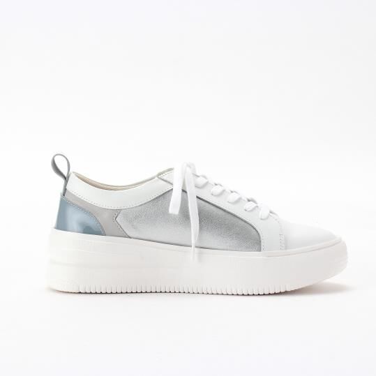 銀座かねまつ「UE255134MET3CBSLV3CB 【本革】【防水】アクアベルスニーカー」|スニーカー|