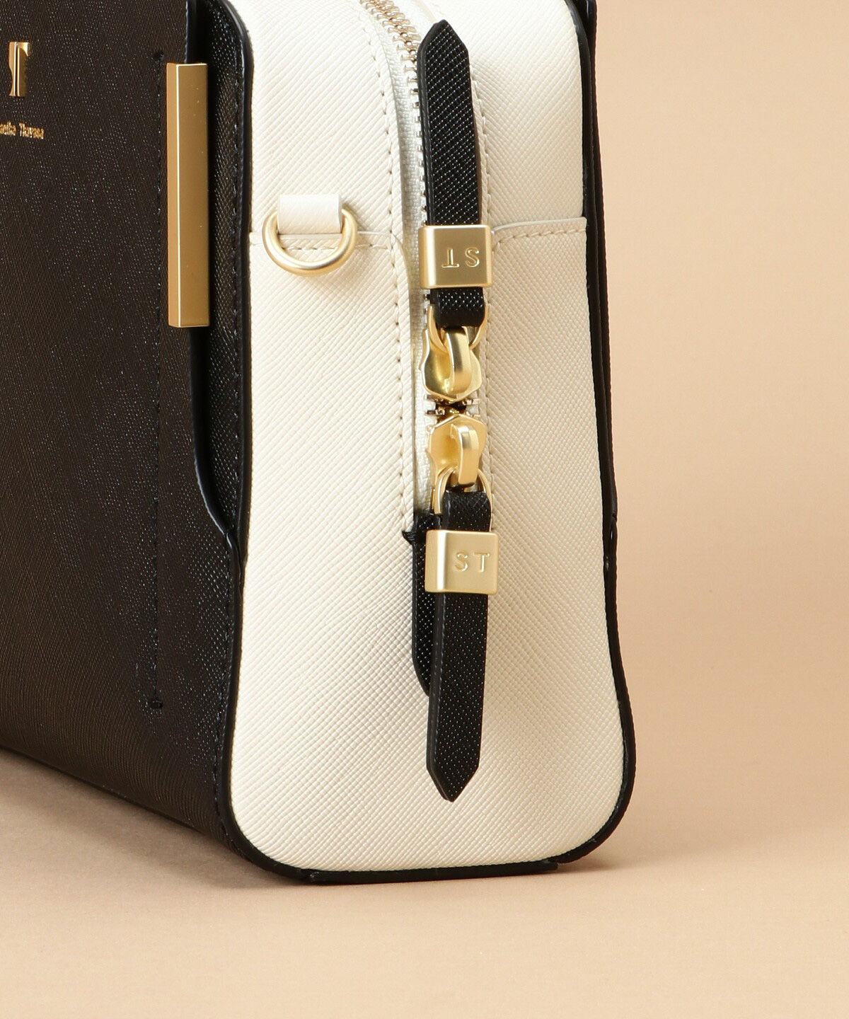 Samantha Thavasa「Pomme d'espoir ポムディスポワール バイカラーショルダーバッグ」|ショルダー・メッセンジャー|