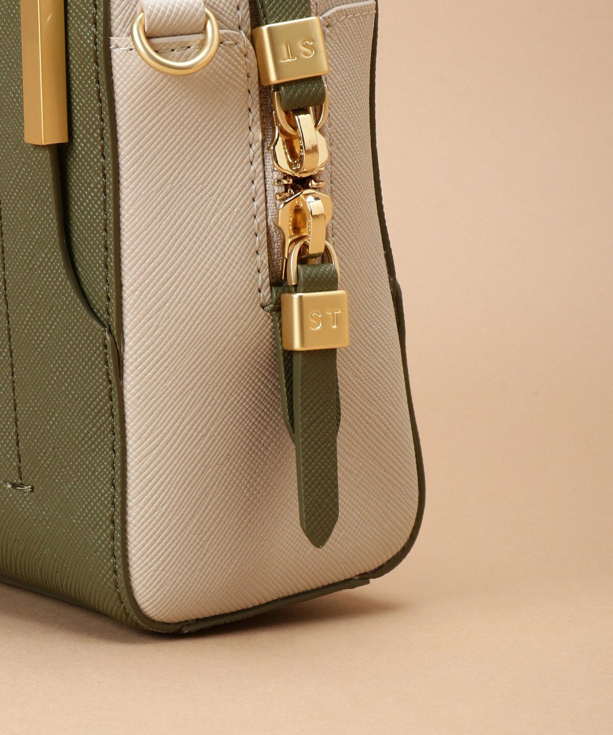 Samantha Thavasa「Pomme d'espoir ポムディスポワール バイカラーショルダーバッグ」|ショルダー・メッセンジャー|