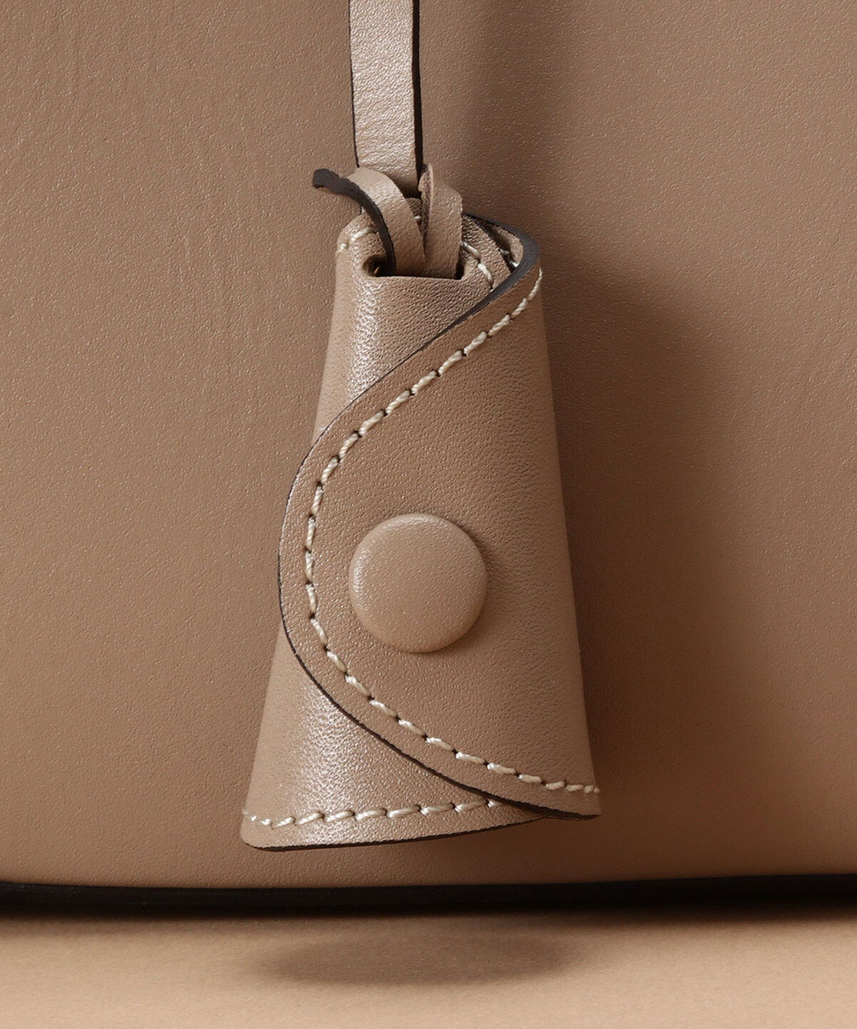 Samantha Thavasa「ウォータプルーフレザー ボックスハンドバッグ 小サイズ」|ハンドバッグ|