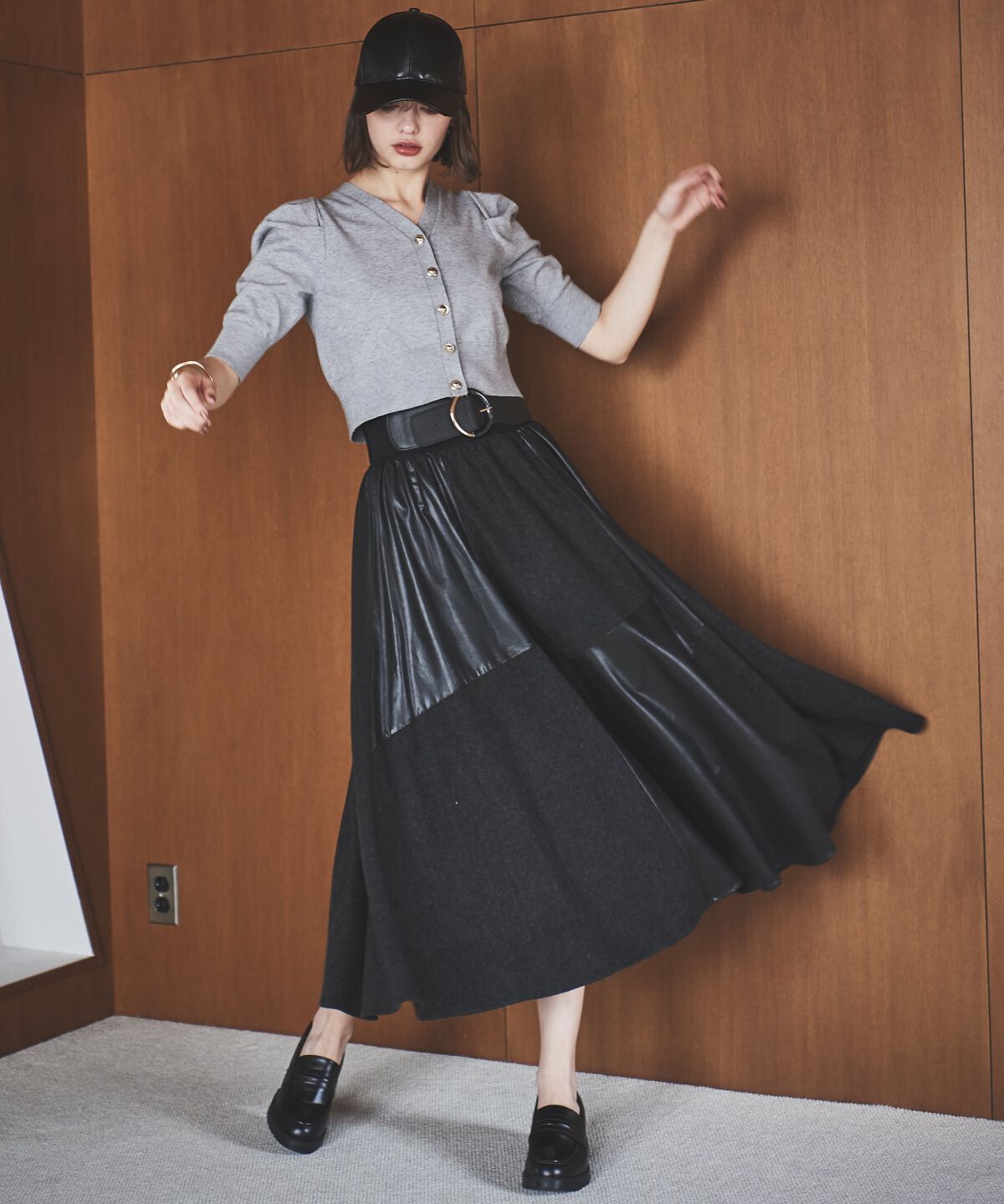 アンドクチュール「袖ギャザーVネックカーデプルオーバー」|ニット・セーター|