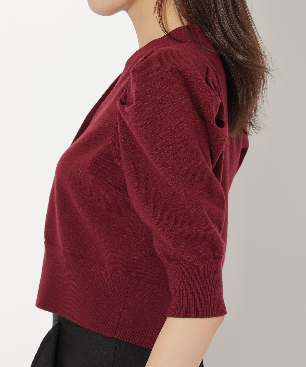 アンドクチュール「袖ギャザーVネックカーデプルオーバー」|ニット・セーター|