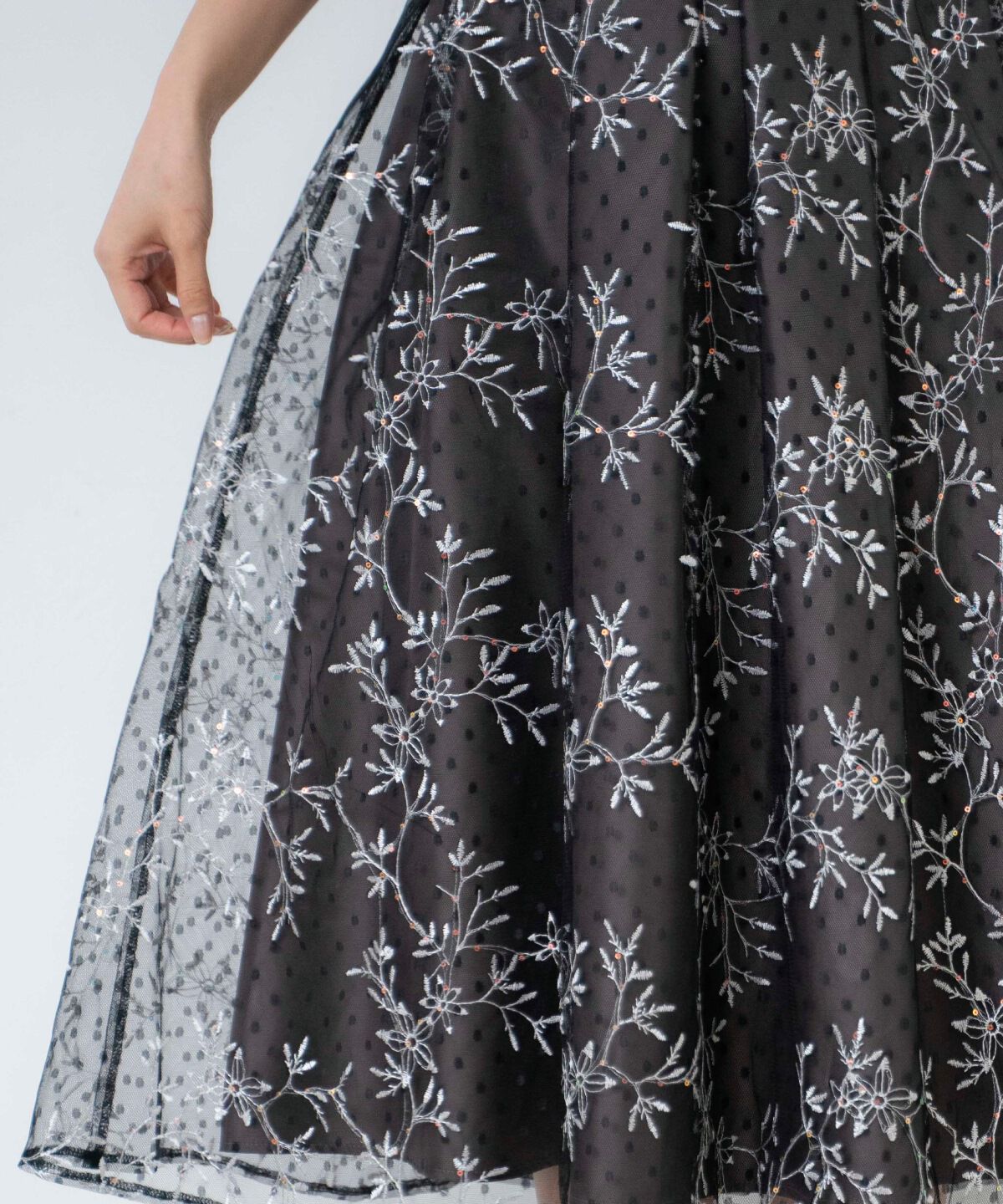 アンドクチュール「小花柄刺繍ドットチュールドレス」|ドレス|