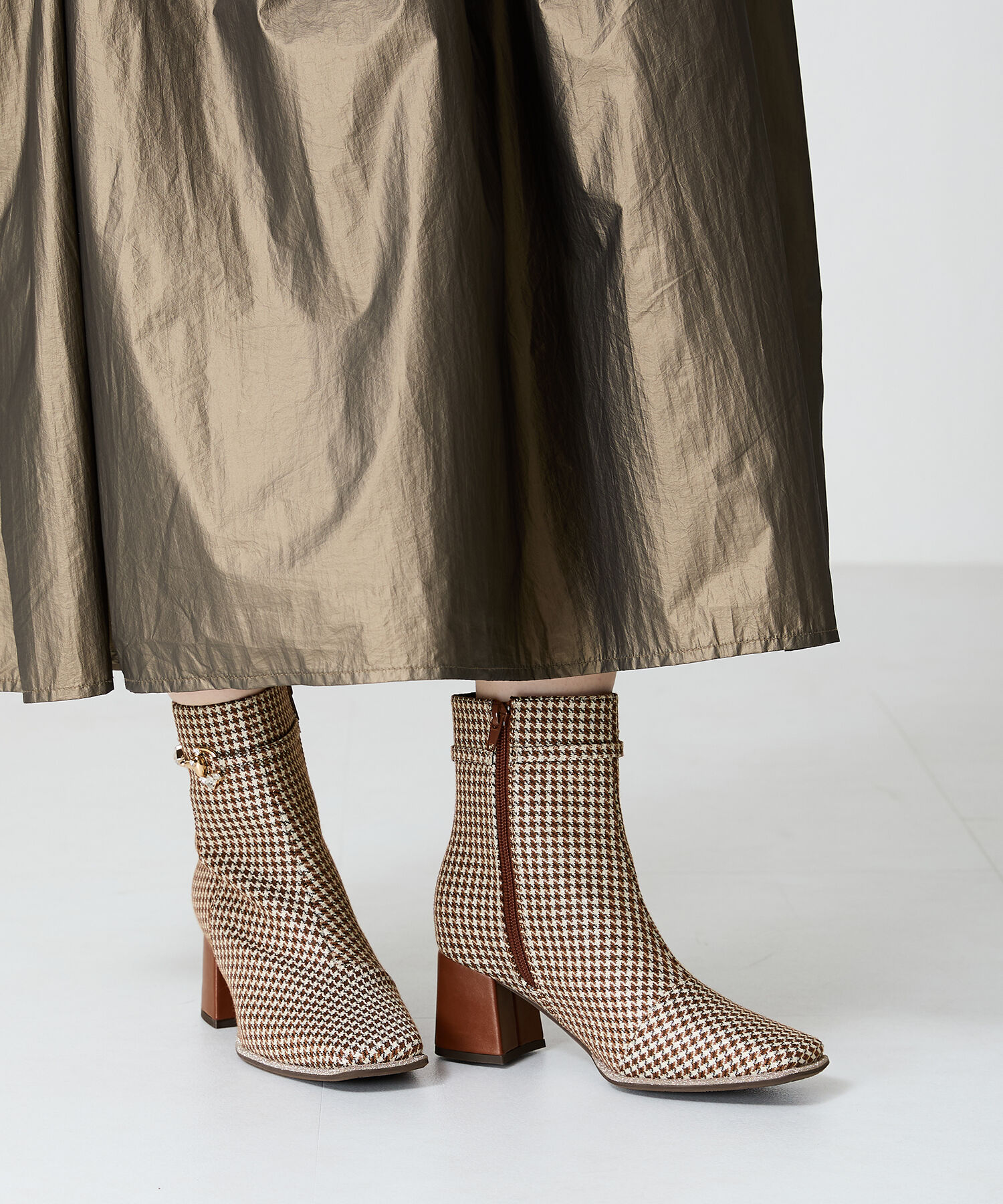 ORiental TRaffic「●2024秋冬新作●ビジュービットヒールブーツ/41427」|ショートブーツ|