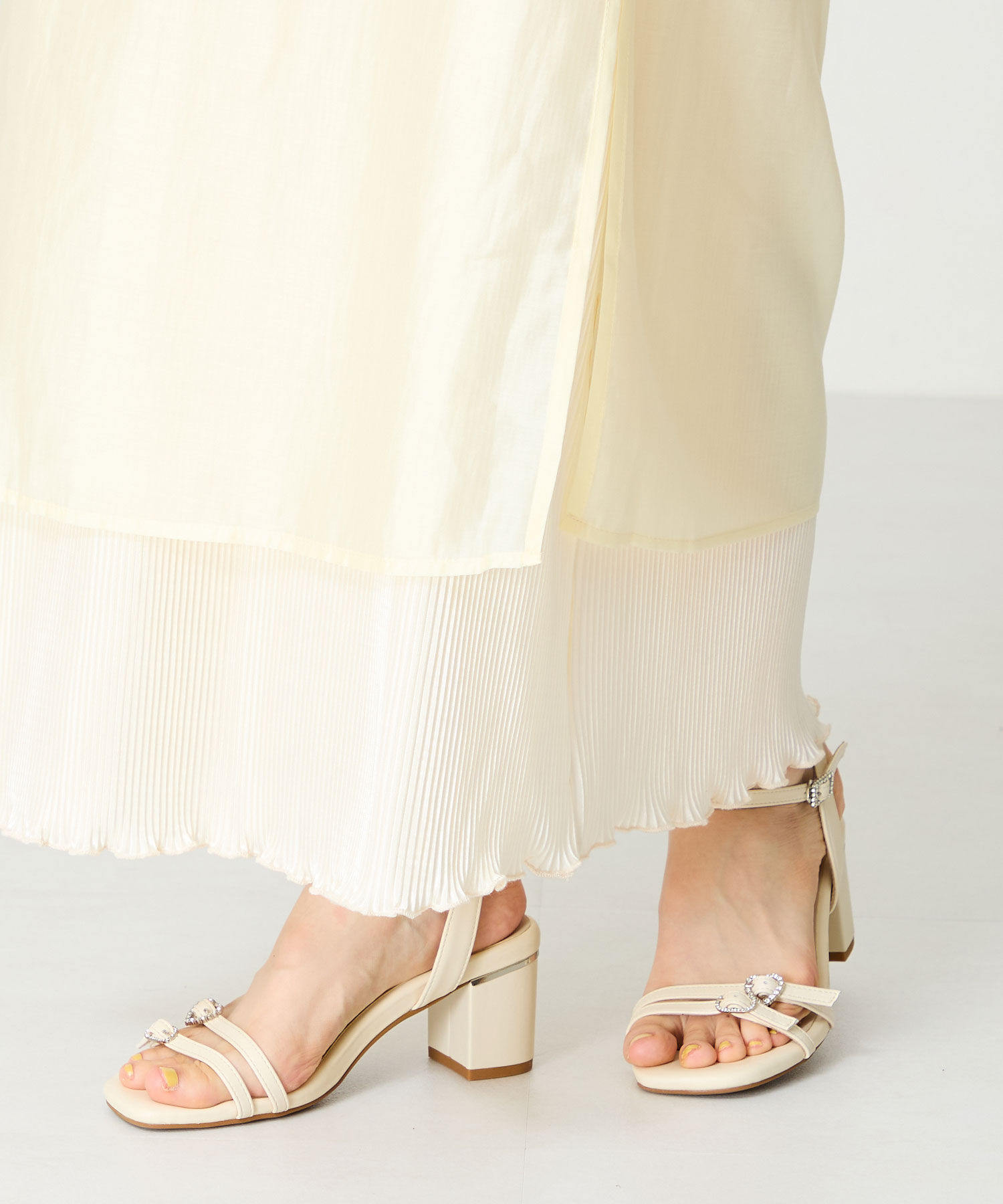 ORiental TRaffic「●2025春夏新作●マルチビジューバックルサンダル/51234」|サンダル|