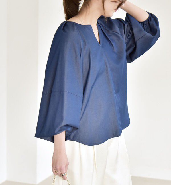 quaranciel「《予約》quaranciel:〈洗濯機可能〉ツイル スキッパー ボリュームスリーブ ブラウス」|シャツ・ブラウス|