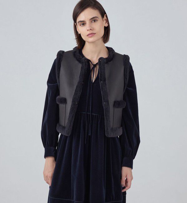 TOMORROWLAND collection「ナッパランムートン リムーバルカラージレ」|ダウンベスト・ベスト|