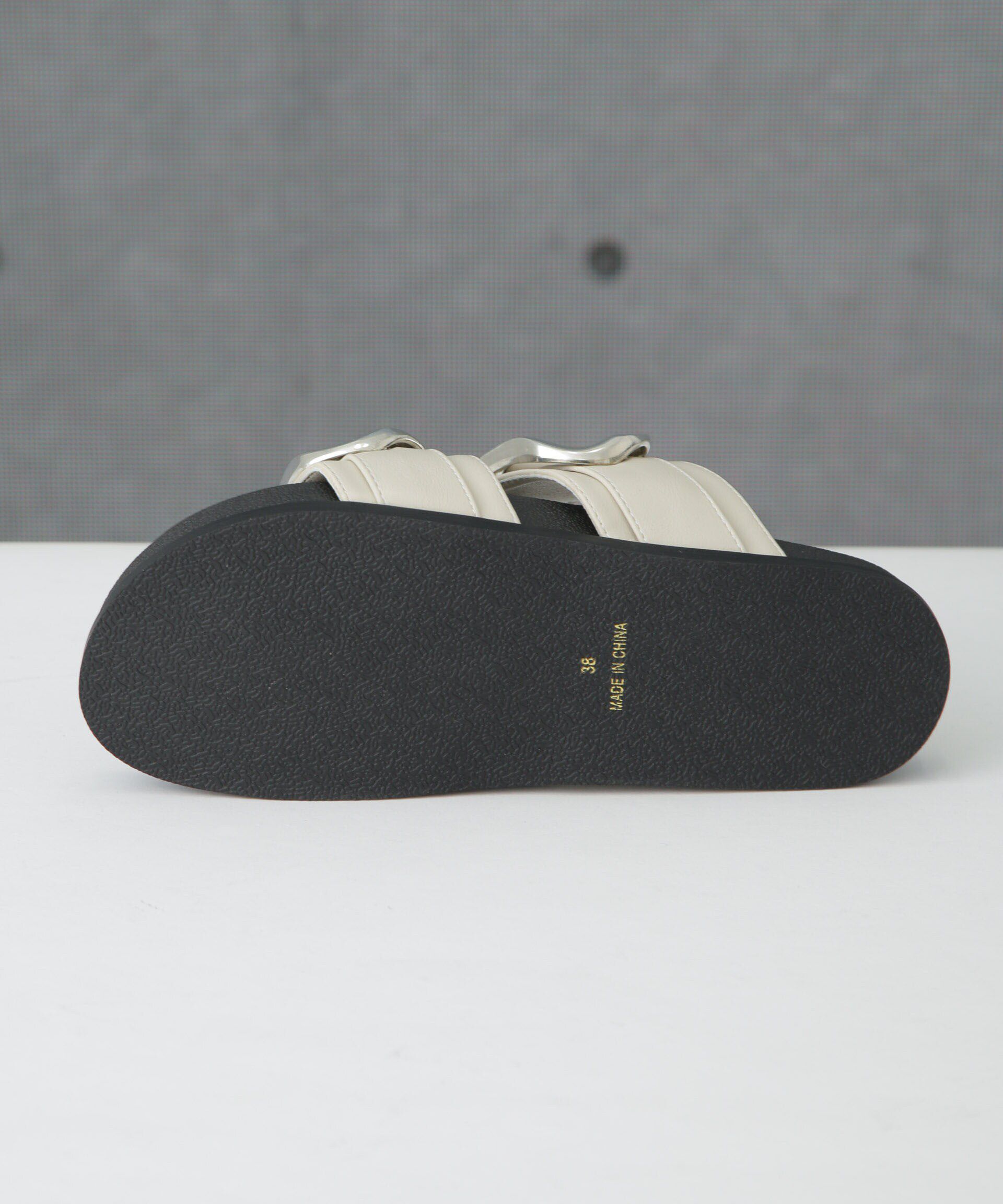 nano･universe「メタルバックルベルテッドサンダル」|サンダル|