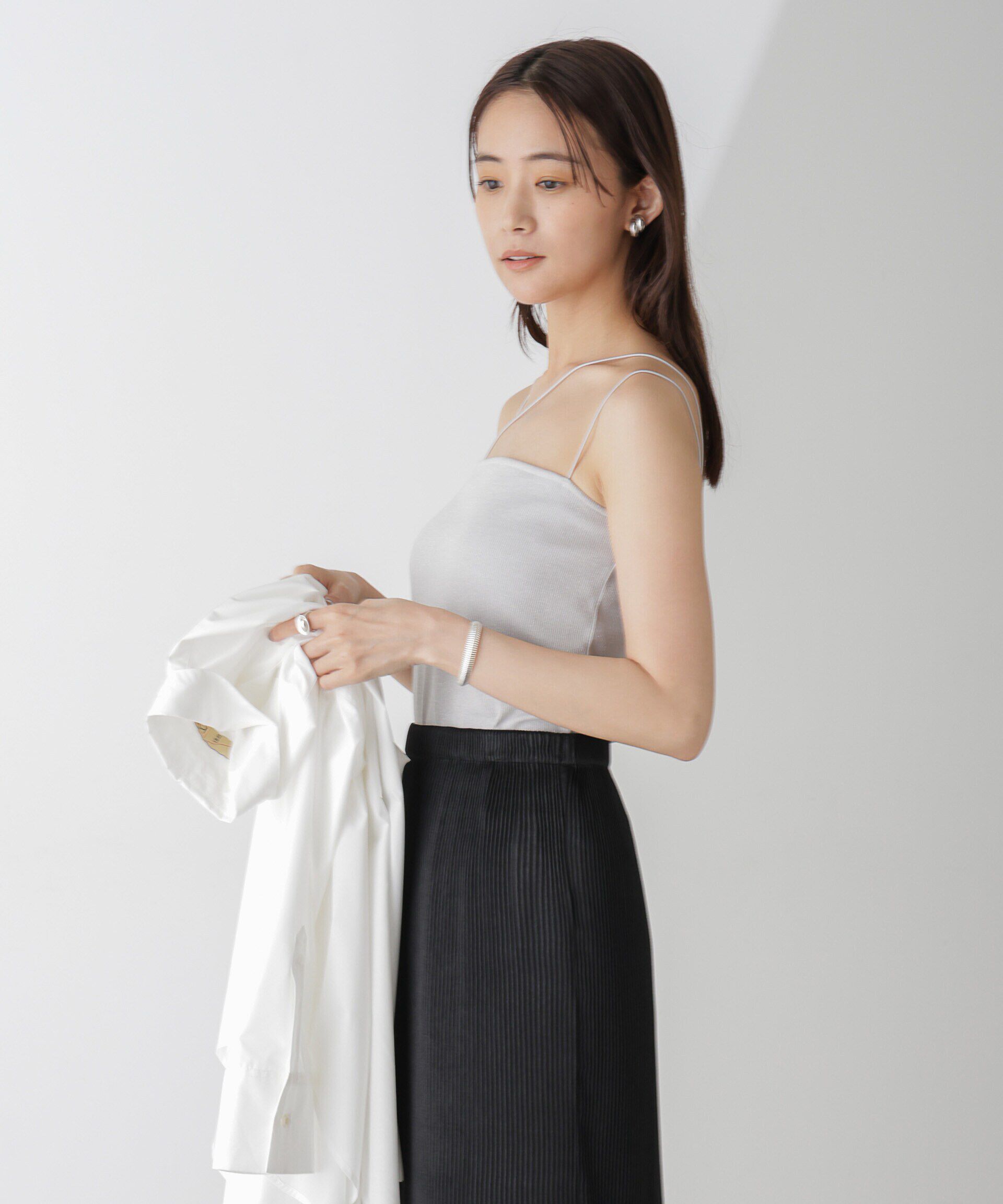 nano･universe「ラメテレコカップ付きアシメストラップキャミソール」|Tシャツ・カットソー|