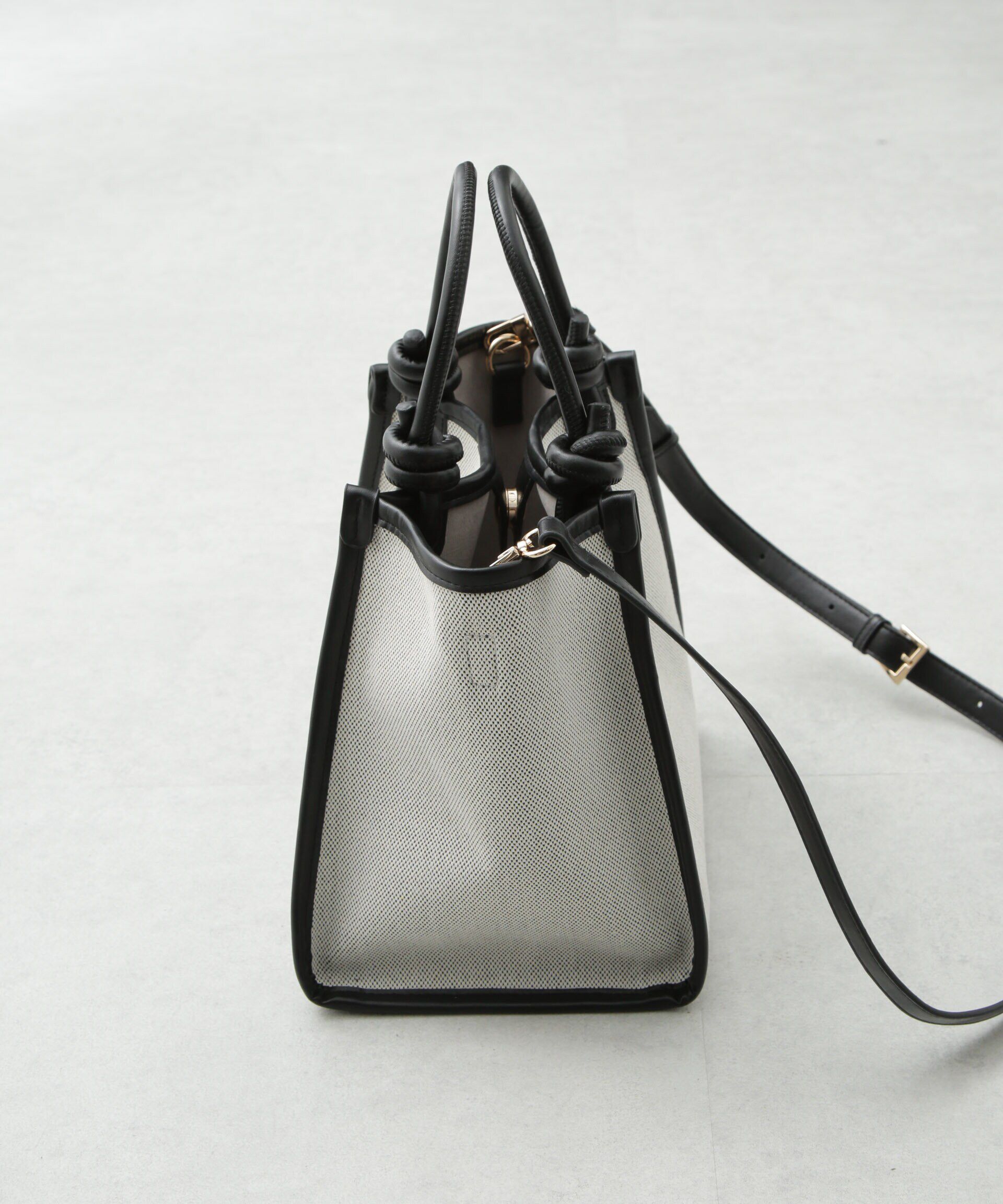 nano･universe「キャンバス&times;フェイクレザーコンビトート」|ショルダー・メッセンジャー|