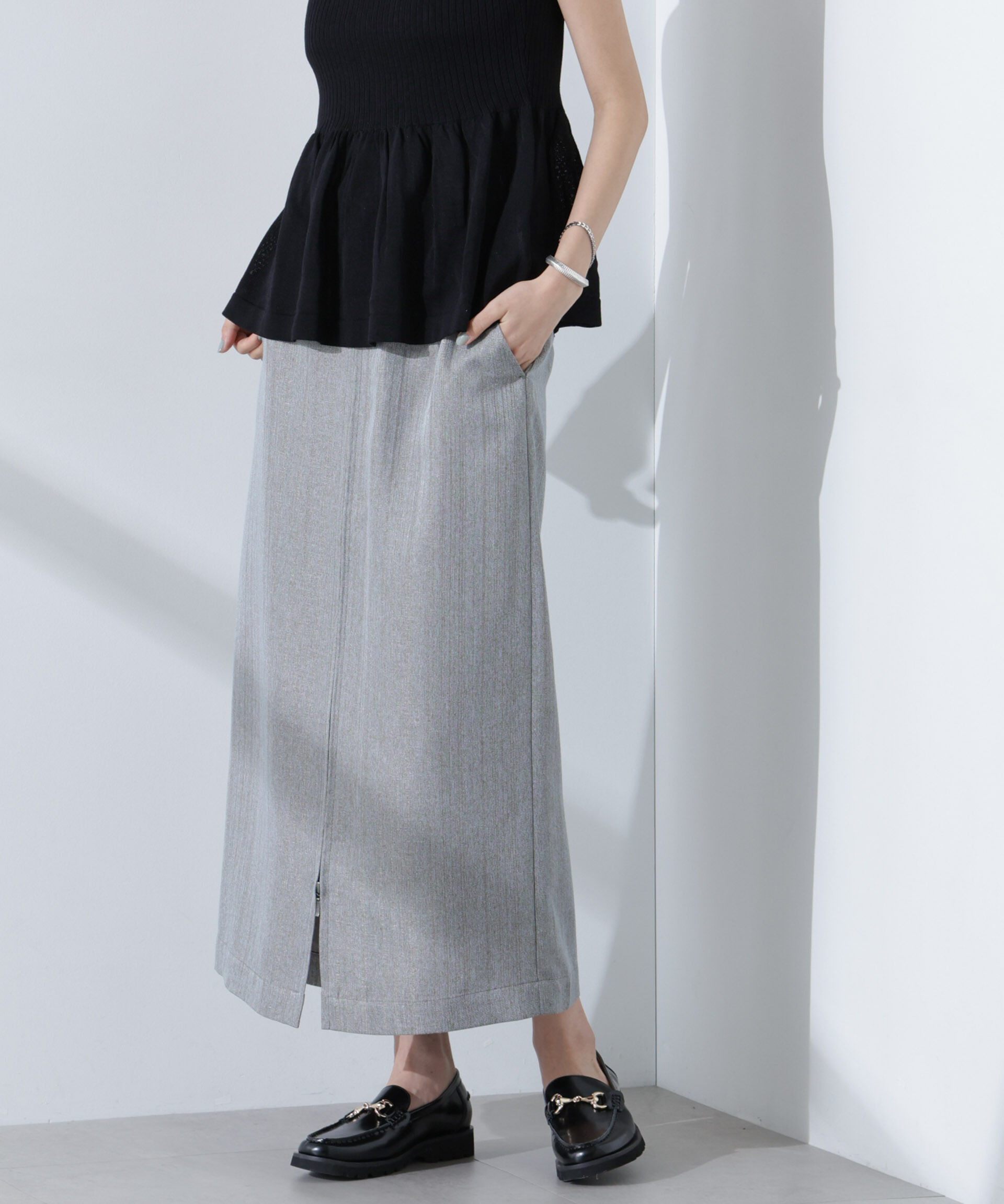 nano･universe「メタリックフロントZIPスリットタイトスカート」|スカート|グレー