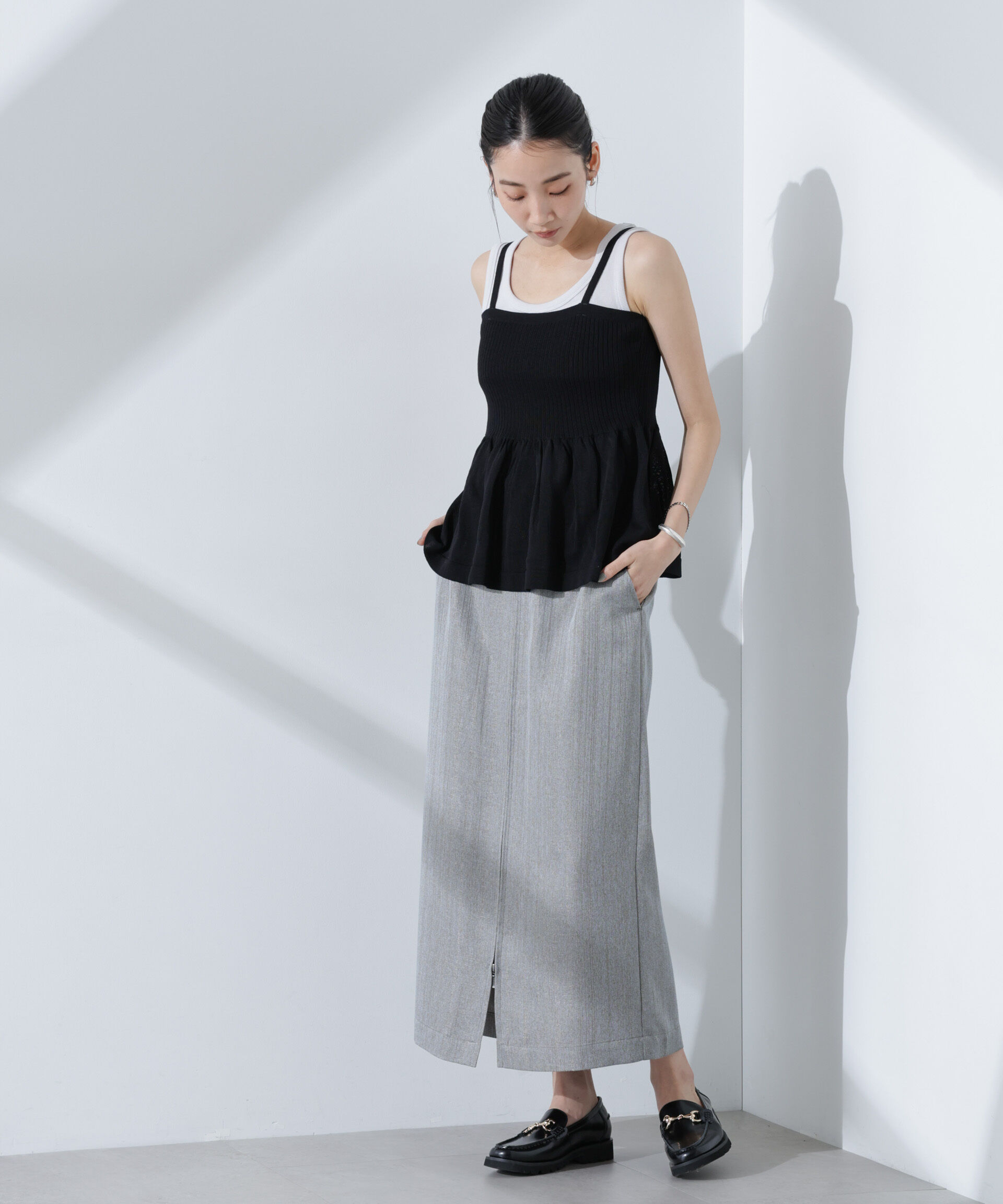 nano･universe「メタリックフロントZIPスリットタイトスカート」|スカート|