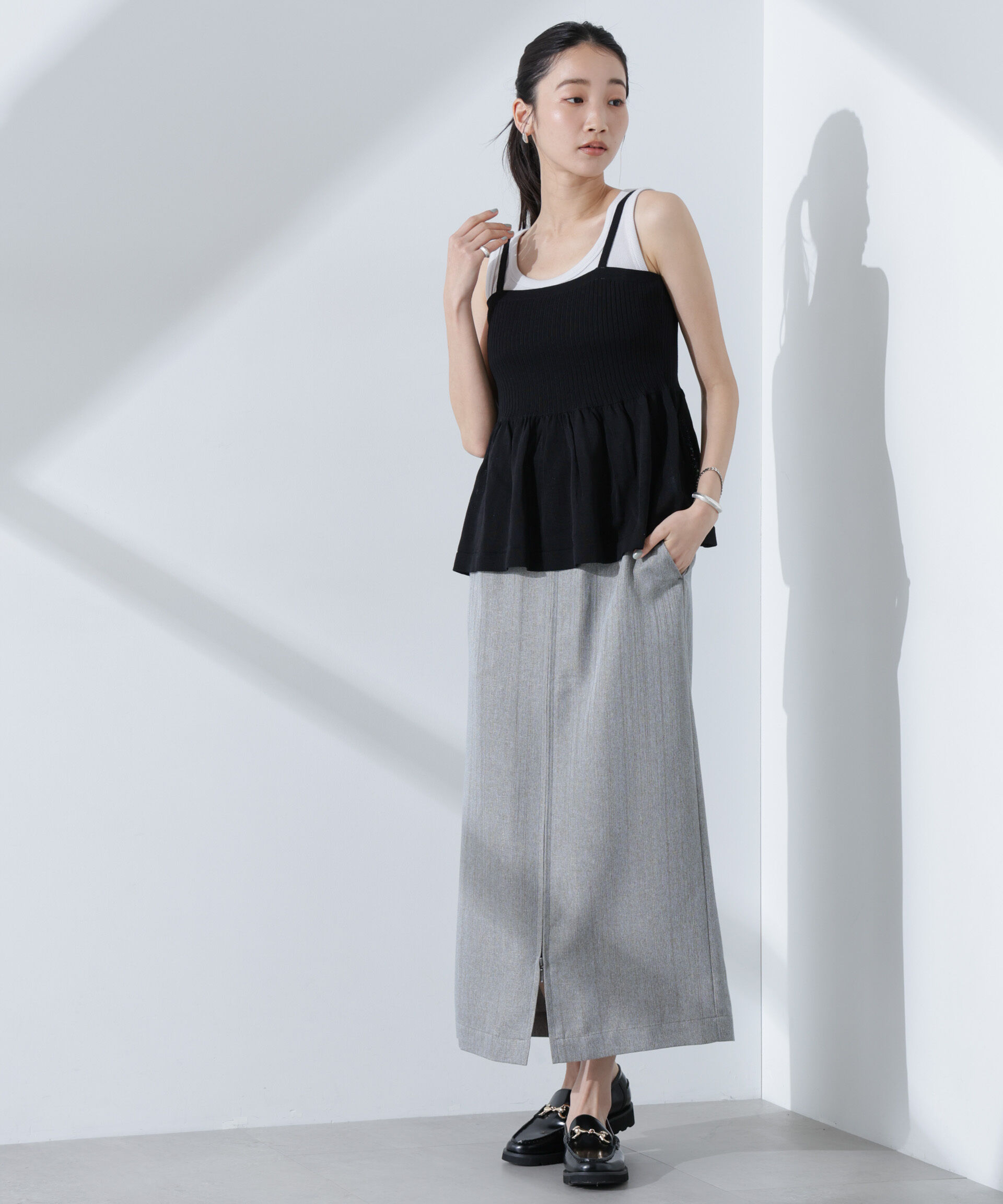 nano･universe「メタリックフロントZIPスリットタイトスカート」|スカート|