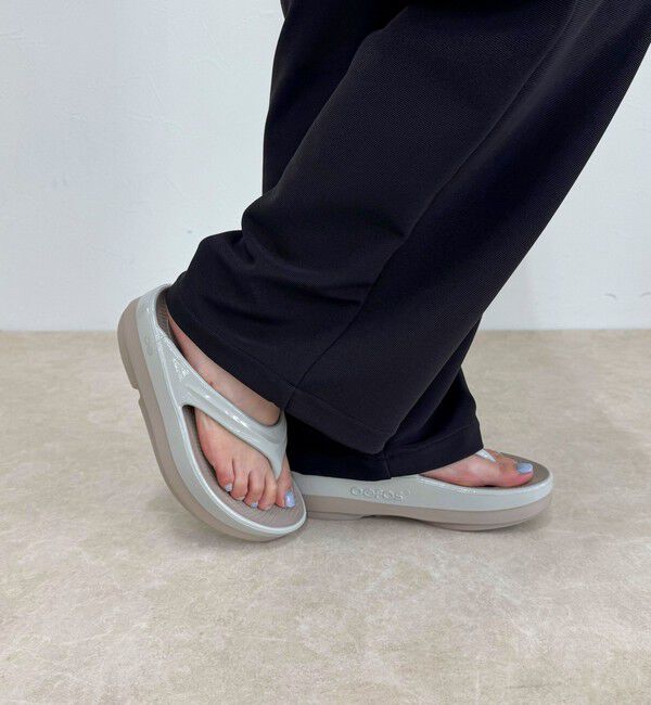 fredy emue「【OOFOS/ウーフォス】Oomega Luxe」|サンダル|