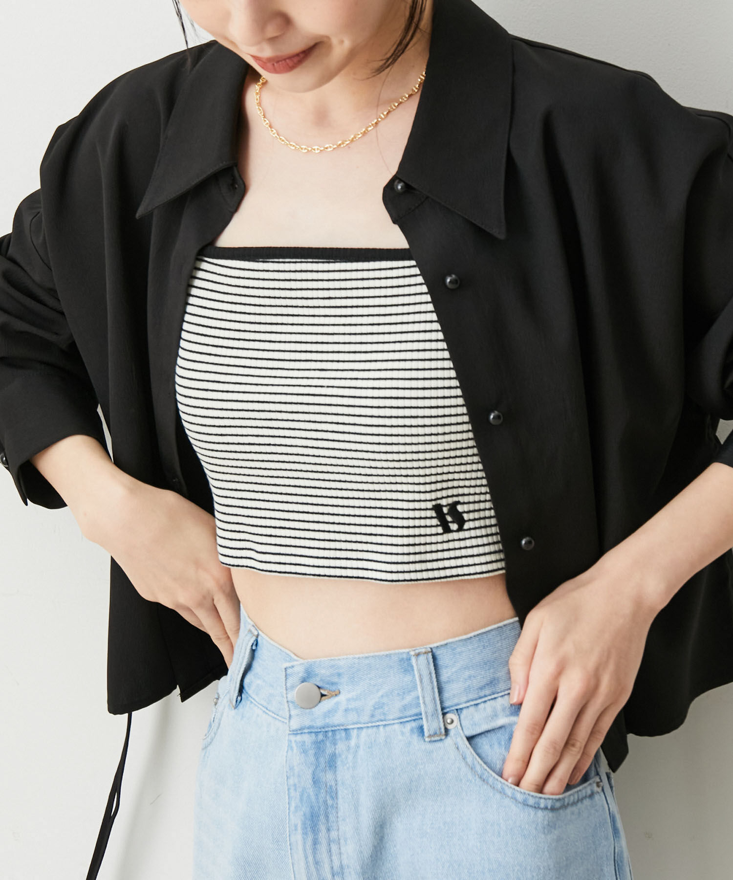 VIS「【ViVi12月号掲載】【選べる着丈】カップ付きロゴ刺繍キャミソール【洗える】」|キャミソール|ホワイト系(11)