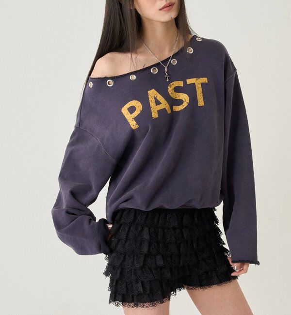  「EYELET OFF-SHOULDER LOGO SWEAT」|Tシャツ・カットソー|