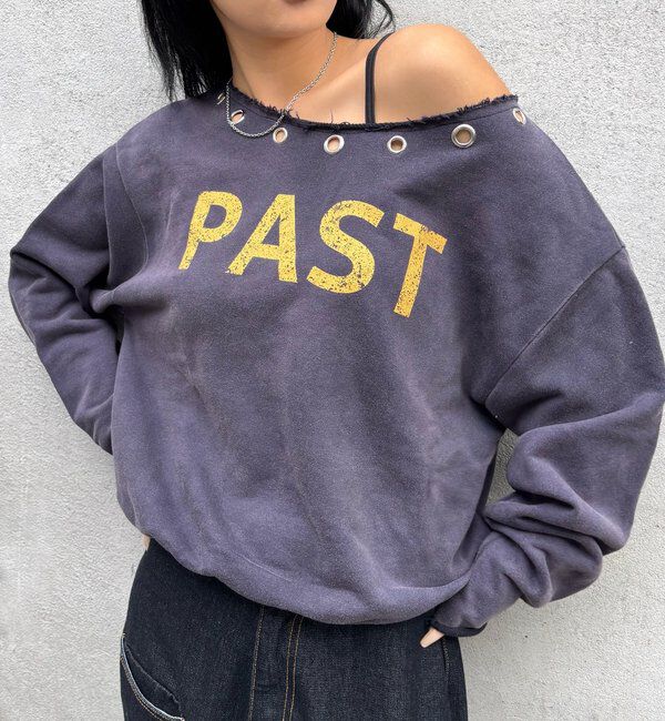  「EYELET OFF-SHOULDER LOGO SWEAT」|Tシャツ・カットソー|