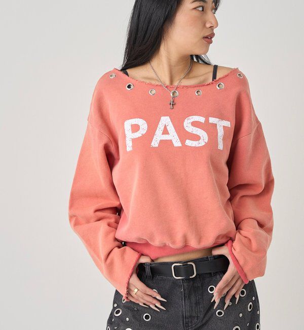  「EYELET OFF-SHOULDER LOGO SWEAT」|Tシャツ・カットソー|