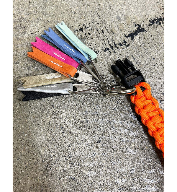 NOMINE「【cheek】drink code カラーコード ストラップ ドリンク ホルダー」|チャーム・キーホルダー|