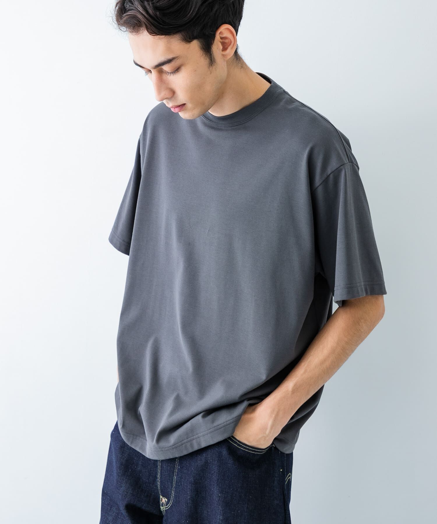 URBAN RESEARCH「new basic　クールドライツイストヒートブロックショートスリーブ」|Tシャツ・カットソー|チャコールグレー