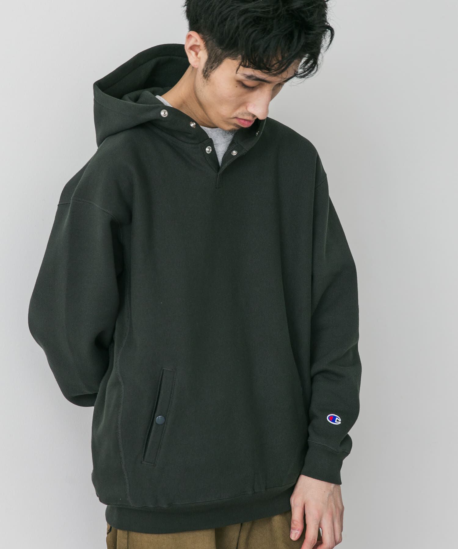 URBAN RESEARCH DOORS「『別注』Champion&times;DOORS　RW HALF SNAP PARKA」|パーカー|