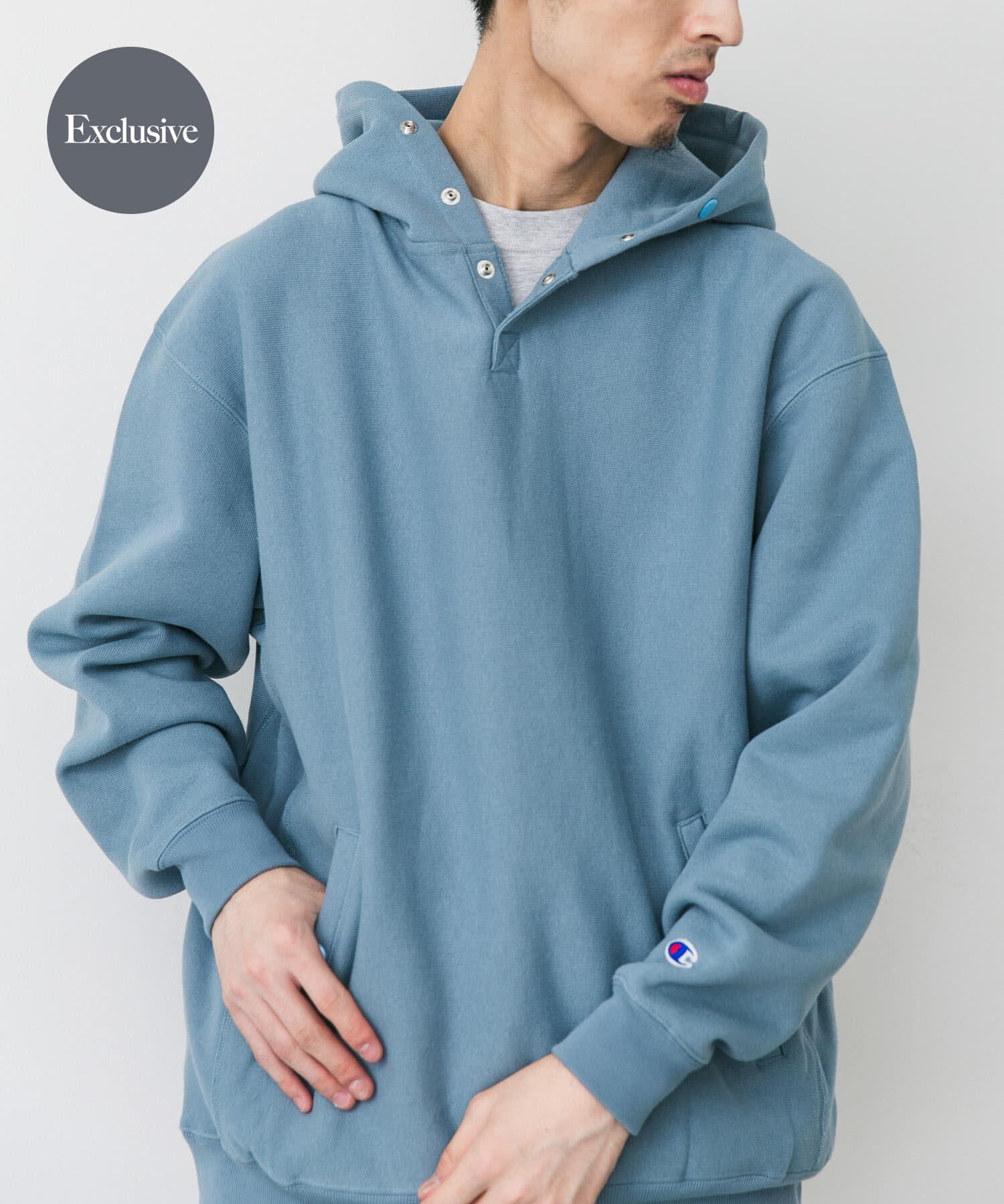 URBAN RESEARCH DOORS「『別注』Champion&times;DOORS　RW HALF SNAP PARKA」|パーカー|ブルー