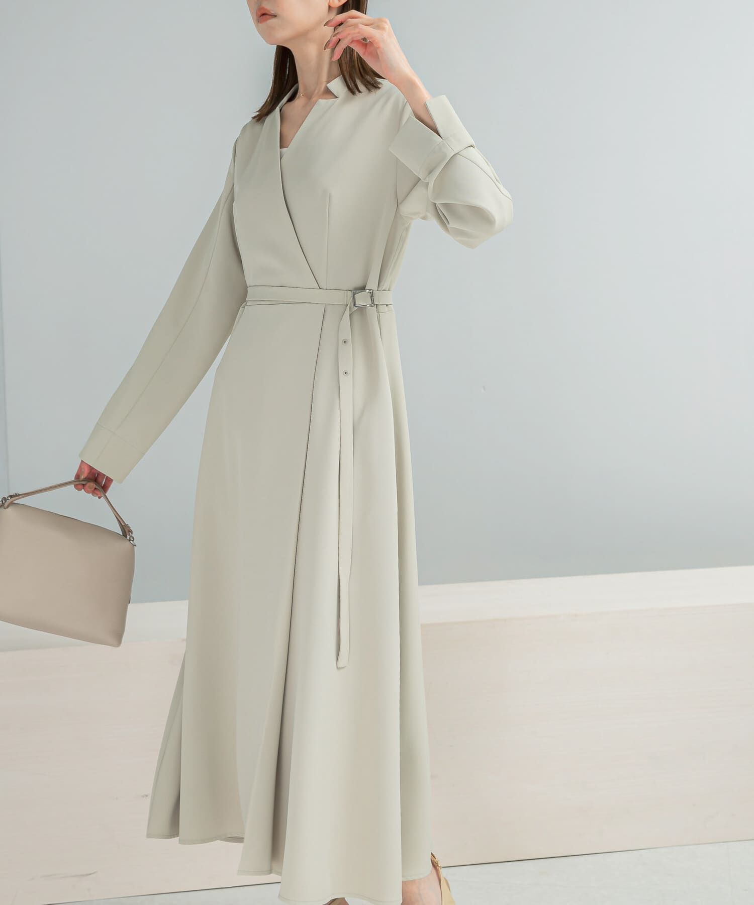 URBAN RESEARCH ROSSO「ベルトデザインカシュクールワンピース」|ワンピース|ライトベージュ