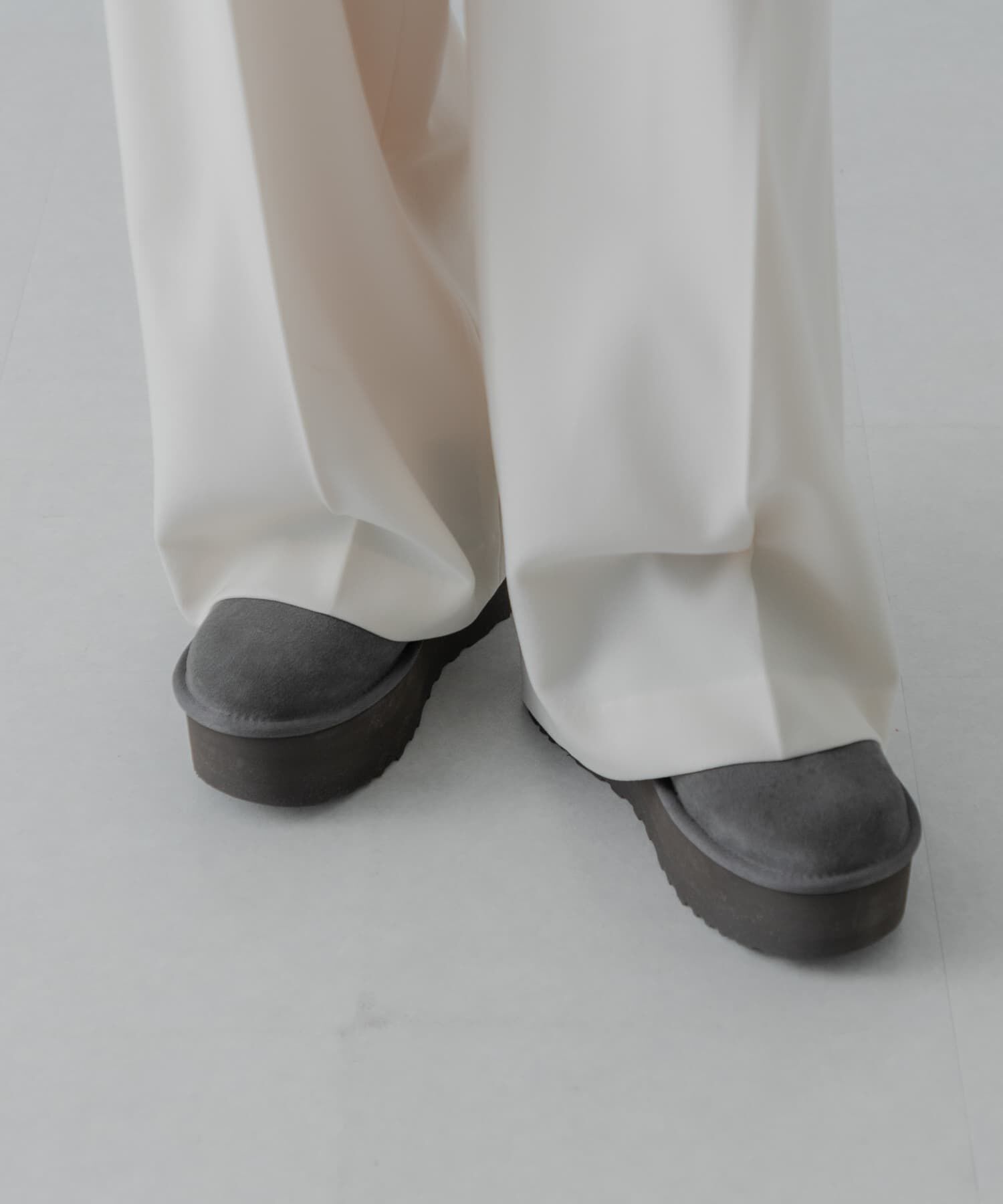 URBAN RESEARCH「UGG　ULTRA MINI PLATFORM」|ショートブーツ|