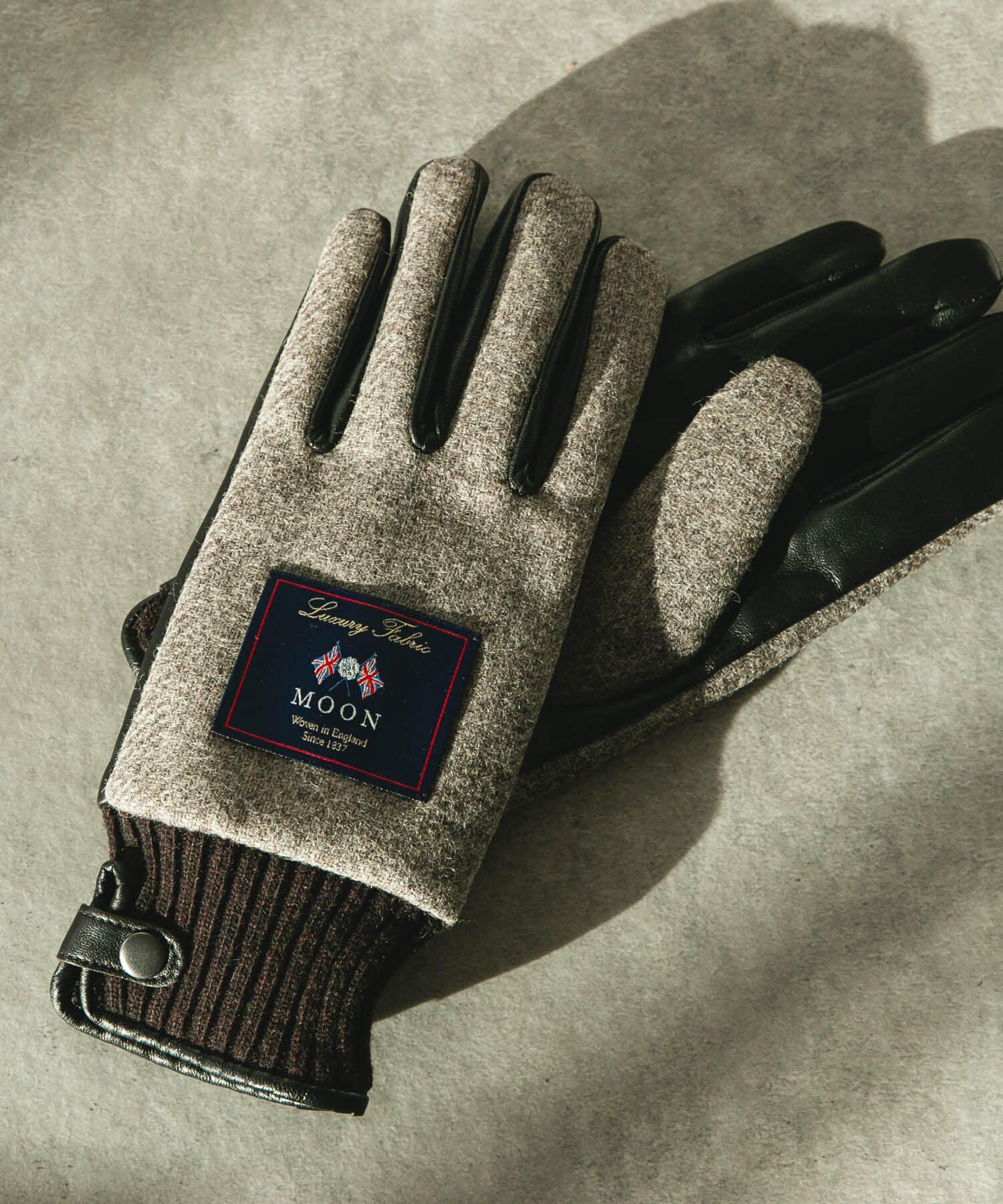 URBAN RESEARCH DOORS「MOONツイードレザーグローブ」|手袋|ベージュ