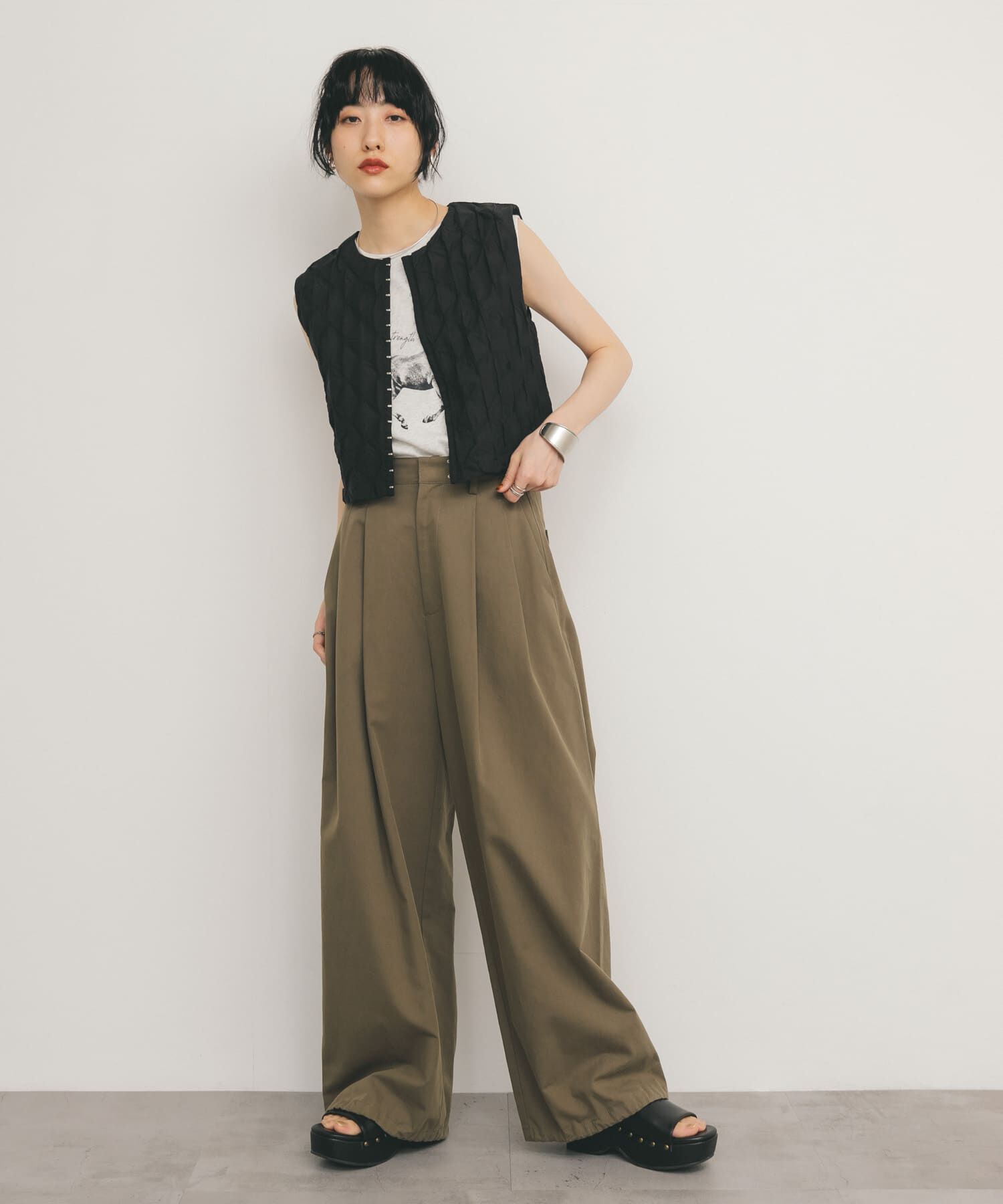  「フロントホックベスト」|ベスト・ジレ|