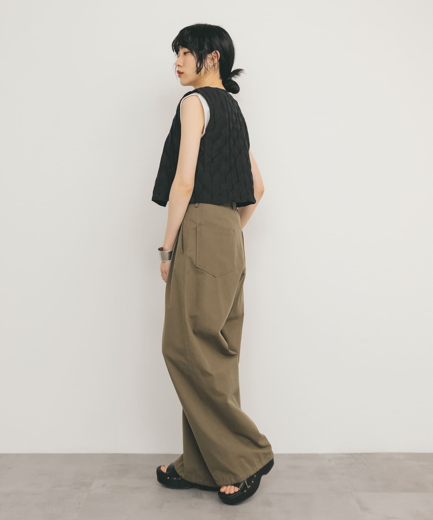  「フロントホックベスト」|ベスト・ジレ|