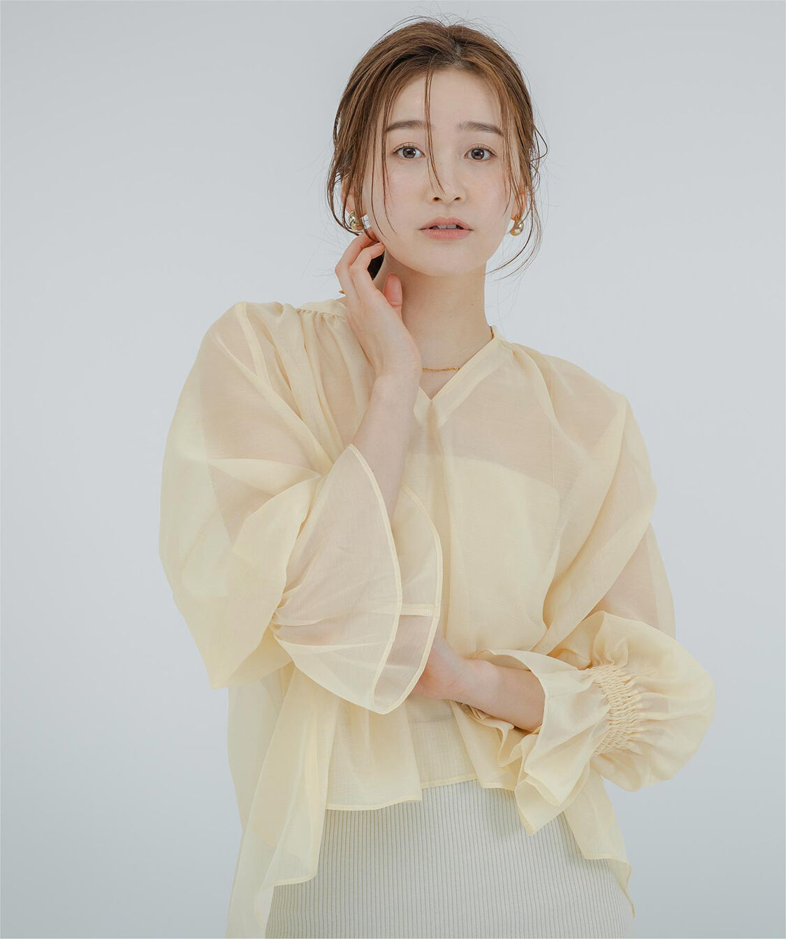 ur's「フレアスリーブスキッパーシアーブラウス」|シャツ・ブラウス|ライトイエロー