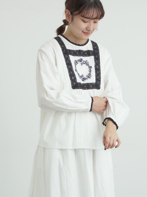 Samansa Mos2「胸元モチーフ刺繍レースブラウス」|シャツ・ブラウス|