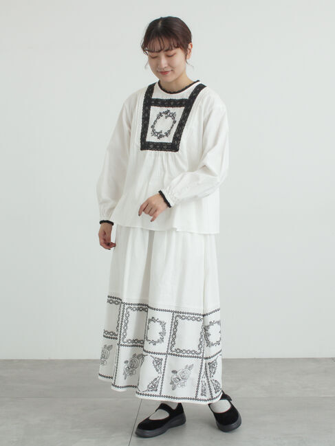 Samansa Mos2「胸元モチーフ刺繍レースブラウス」|シャツ・ブラウス|