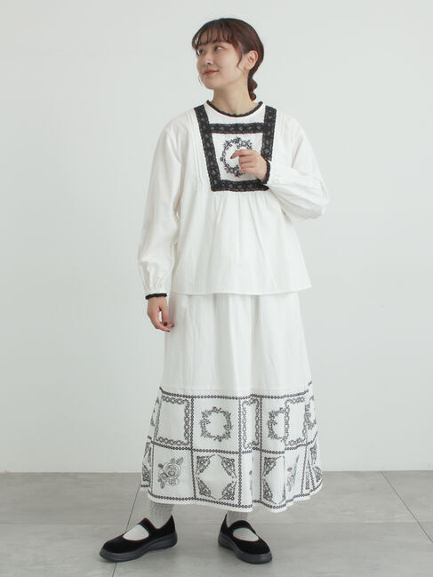 Samansa Mos2「胸元モチーフ刺繍レースブラウス」|シャツ・ブラウス|