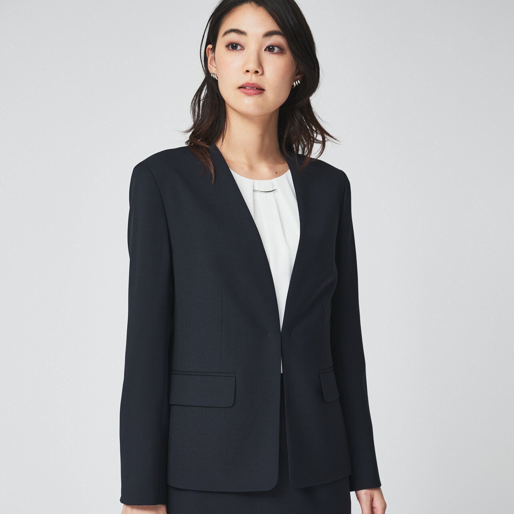 UNTITLED「【通勤スーツ/入卒/セレモニー】ライトウェイト ストレッチカラーレスジャケット」|ノーカラージャケット|ネイビー(094)