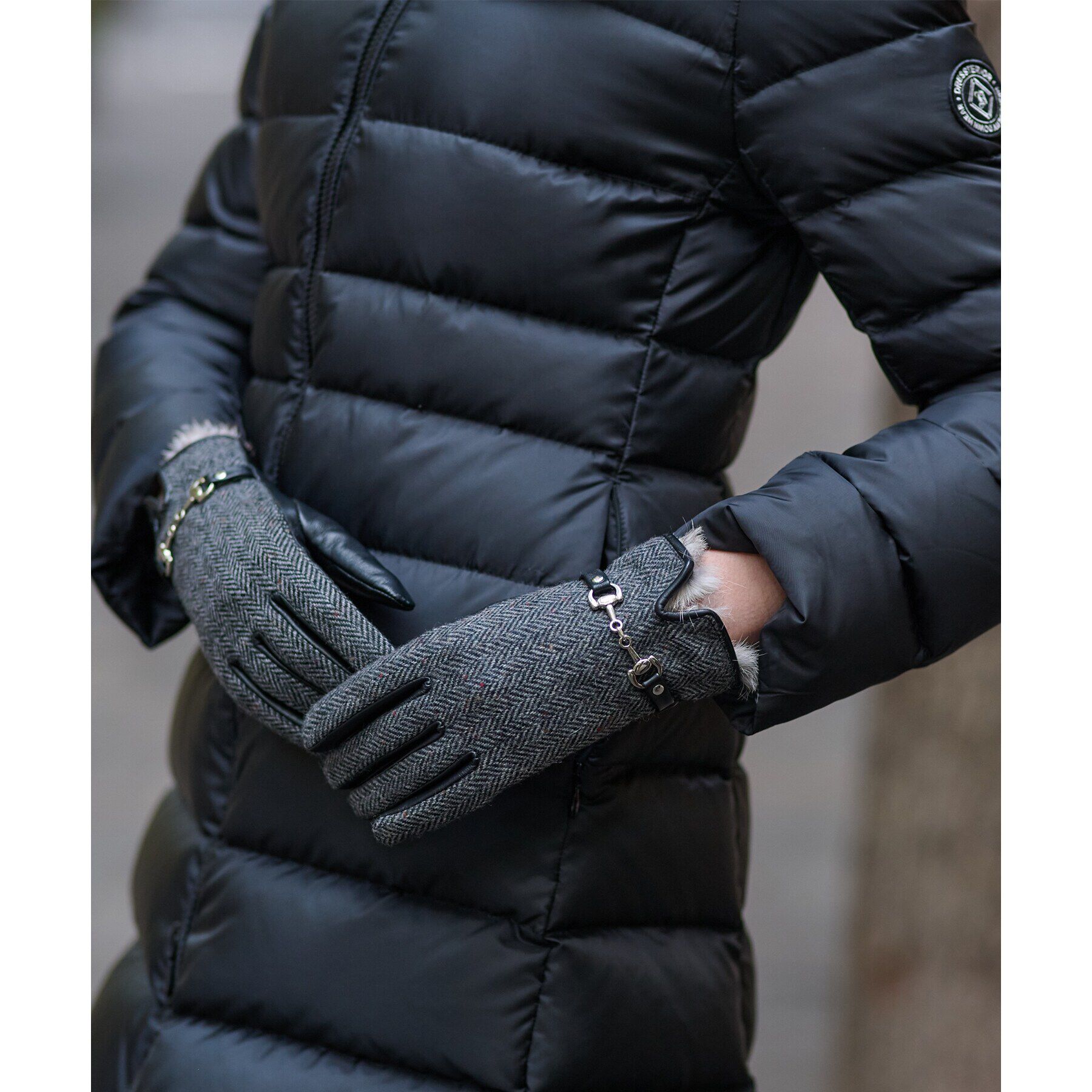 DRESSTERIOR「【スマホ対応】ラビットファースマートフォングローブ」|手袋|