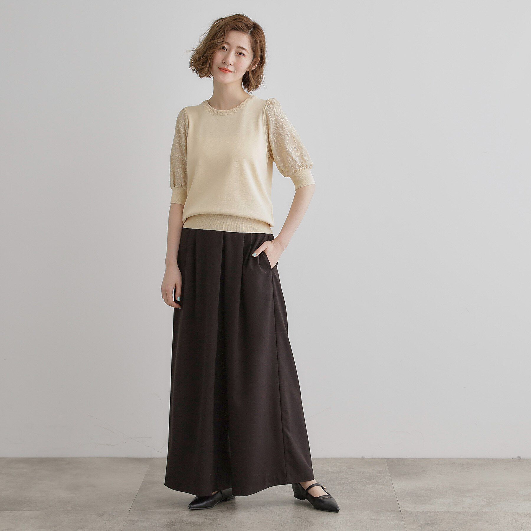 grove「ほんのり透ける抜け感がポイント！袖刺繍5分袖プルオーバー」|ニット・セーター|