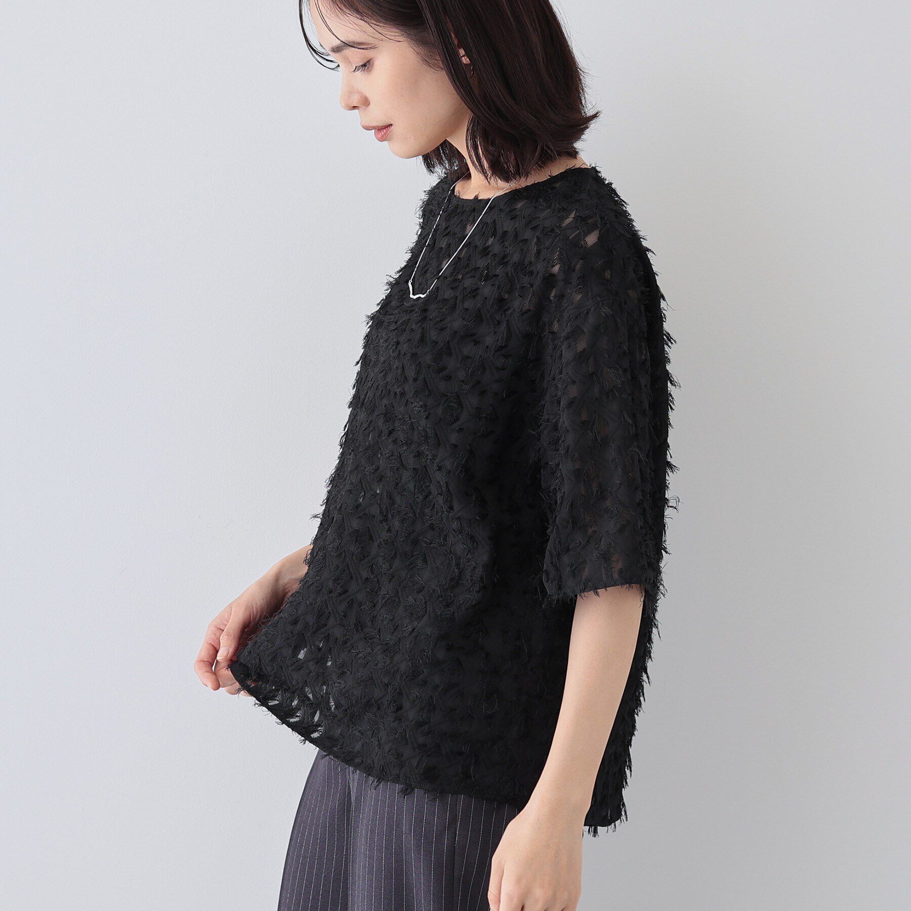 INDIVI「【トレンド／ヘアリー】フリンジカットジャカードTブラウス」|シャツ・ブラウス|