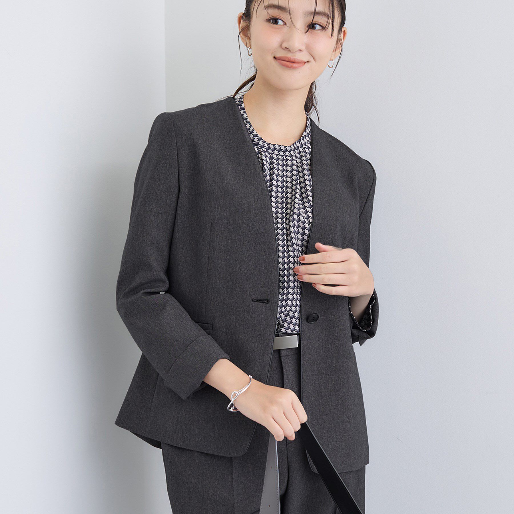 INDIVI「【洗える／通勤／スーツ】メランジストレッチ ノーカラージャケット」|スーツ|チャコールグレー(0