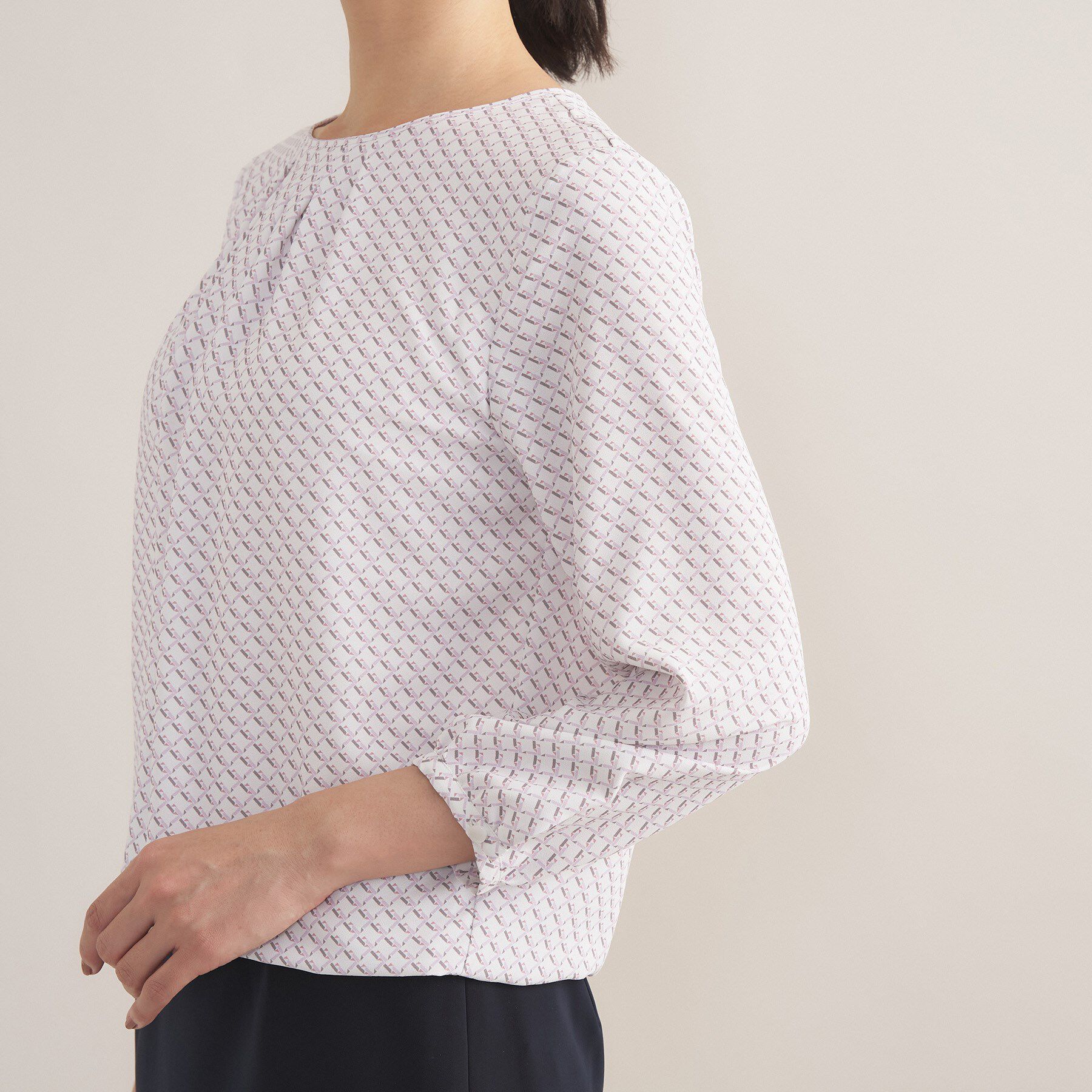 INDIVI「【セレモニー／洗える／透けにくい】ダイヤ柄プリントブラウス」|シャツ・ブラウス|