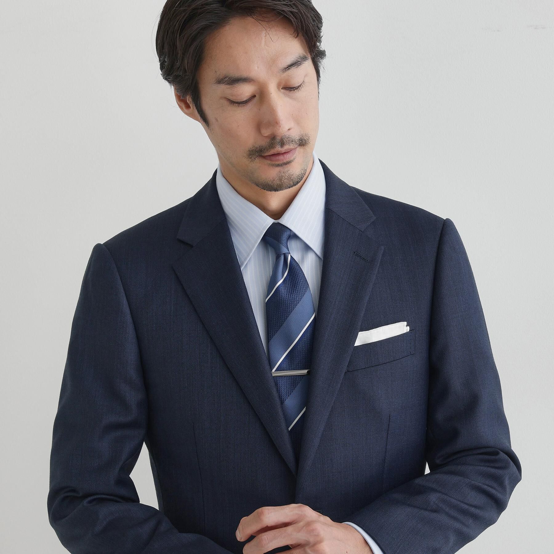 TAKEO KIKUCHI「ヴァルタータイバー ー 日本製の洗練された真鍮タイバー」|ネクタイピン・カフスボタン|