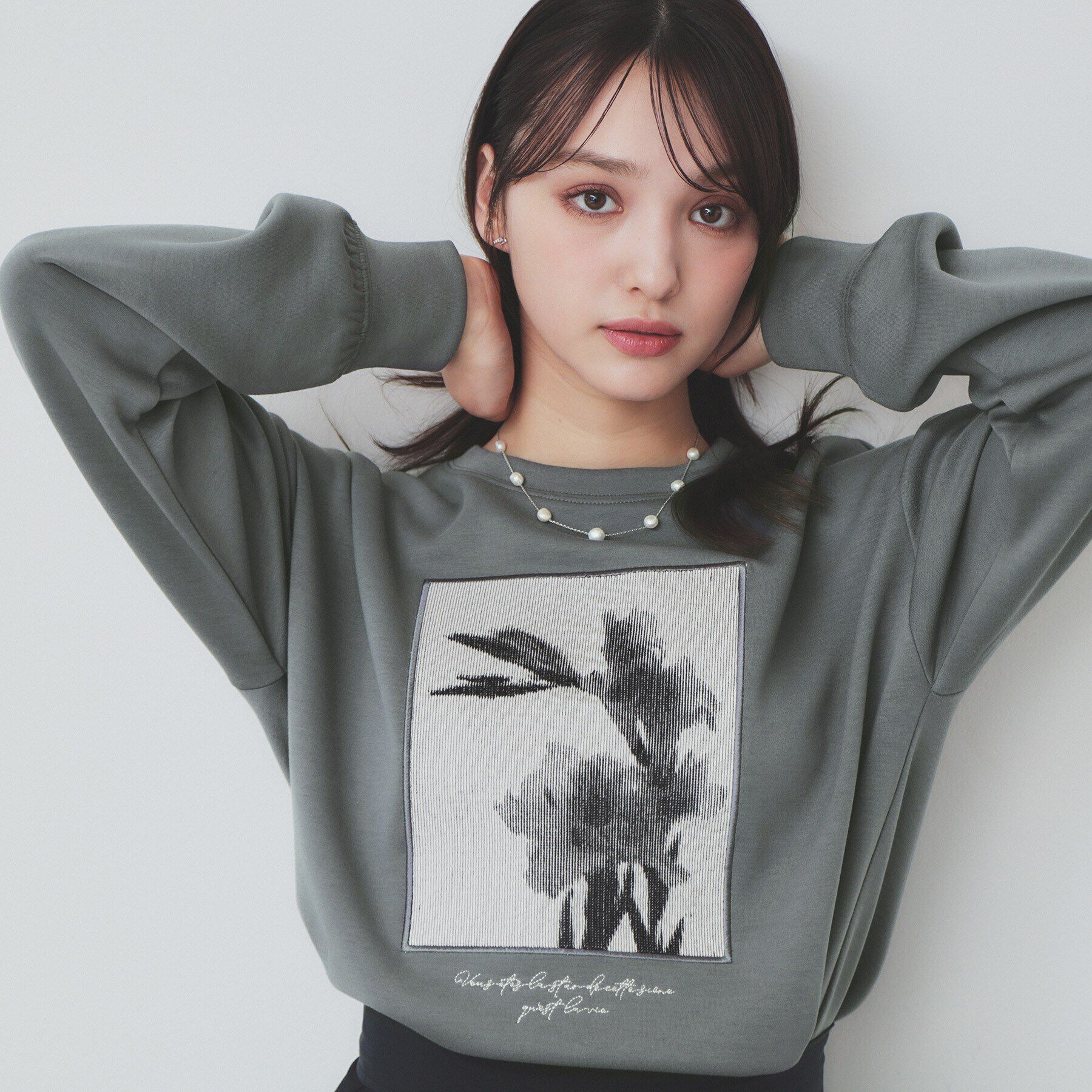 index「フォト刺繍トップス【洗濯機洗い可】」|Tシャツ・カットソー|チャコールグレー(0