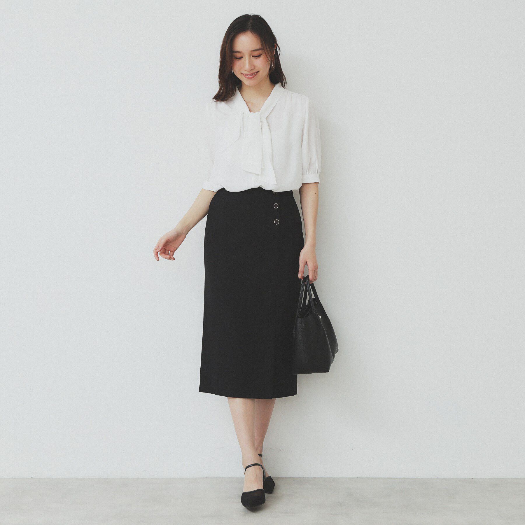 index「ラッフルボウタイブラウス【洗濯機洗い可/イージーアイロン】」|シャツ・ブラウス|