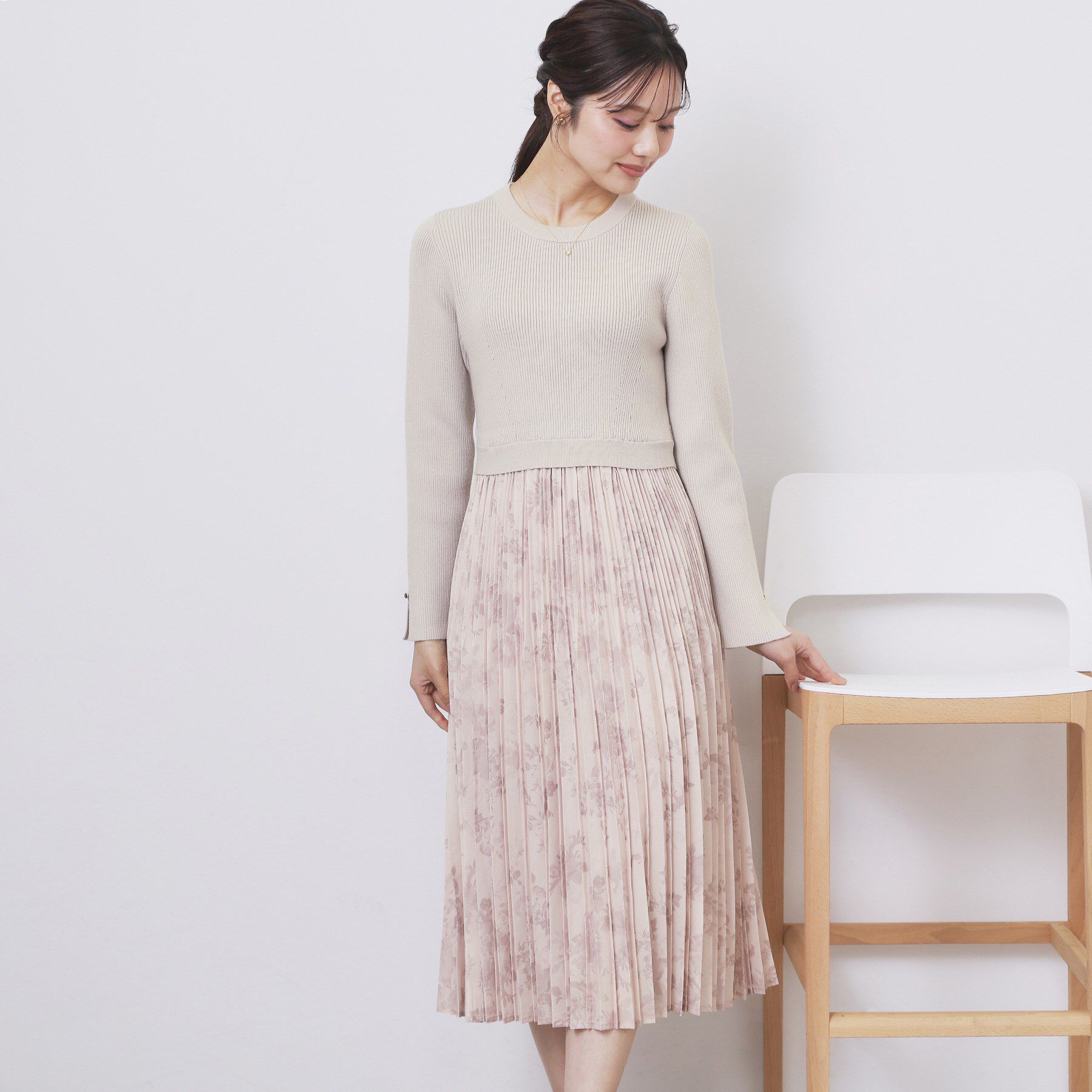 index「フラワープリーツドッキングニットワンピース【洗濯機OK】」|ワンピース|