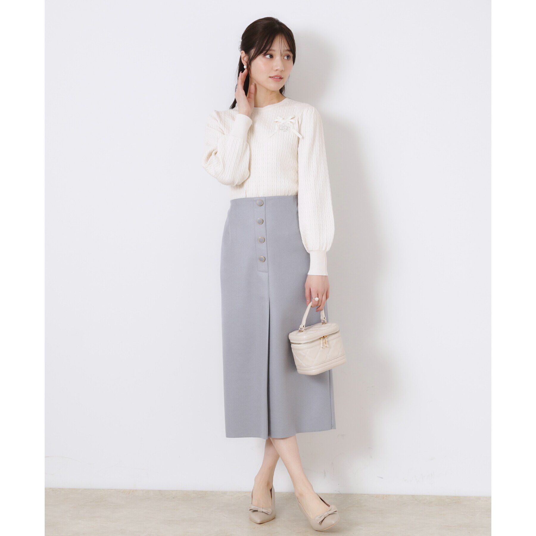 Couture broach「【きれいめカジュアル/通勤】細ケーブルリボン刺繍ロゴニット」|ニット・セーター|